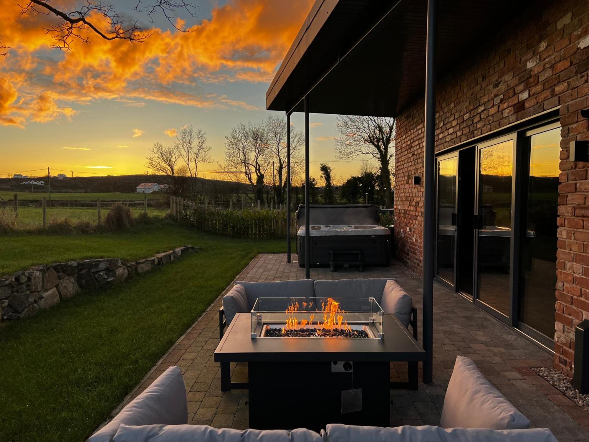 The Barn At Corrstown Village Portrush Exterior photo
